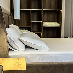 Apartment Alexander &, Durrës